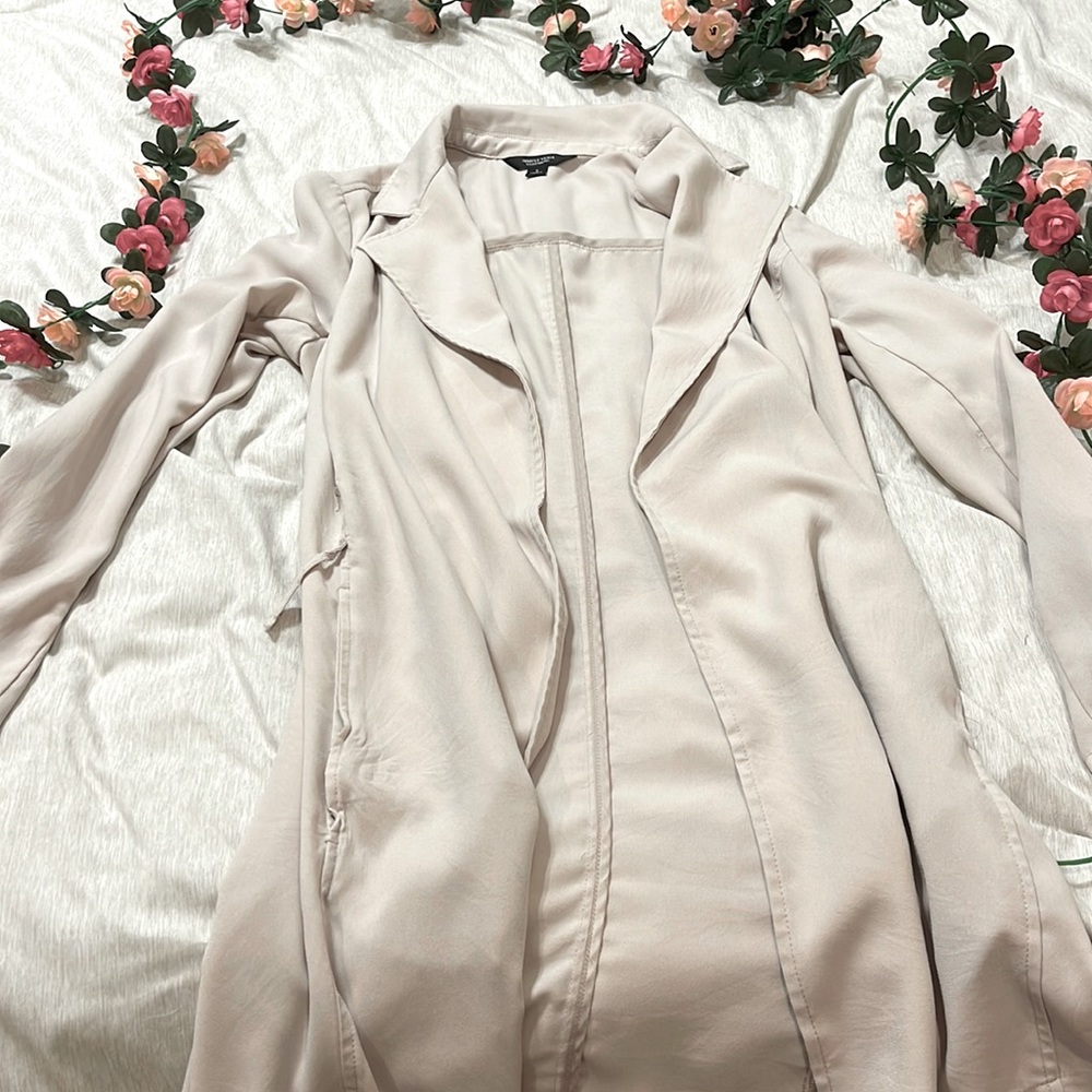 VERA WANG TRENCH COAT 🧥